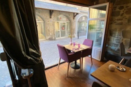 Restaurant dans une rue pietonne à reprendre - CA du Grand Chambéry (73)