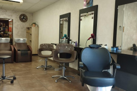 Salon de coiffure mixte barbier à reprendre - LA VOULTE SUR RHONE (07)