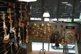 Emblematique boutique de vte d'instruments et sono à reprendre - Région Valence (26)