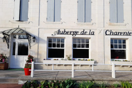 Restaurant bar salon de the à reprendre - Saintes et ses environs (17)