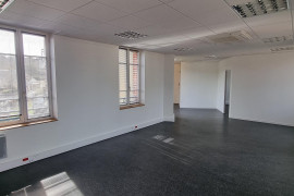 Location d'un immeuble de bureaux à reprendre - Sect. Honfleur (14)