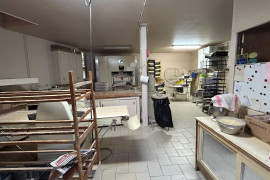 Boulangerie patisserie traditionnelle à reprendre - CLAIRVAUX D'AVEYRON (12)