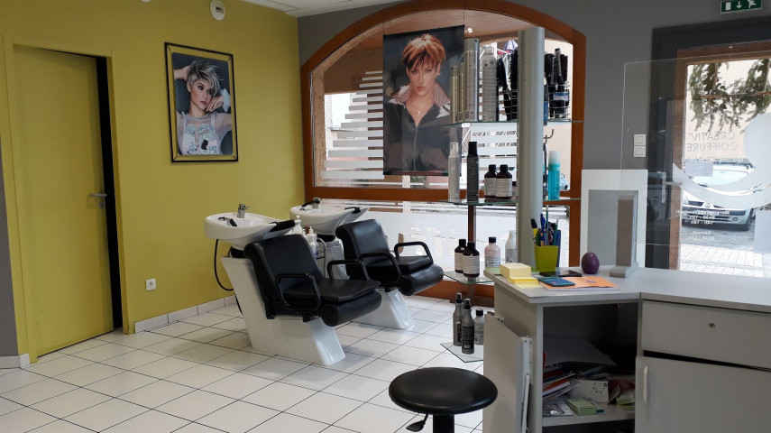 Salon de coiffure monts du lyonnais à reprendre - Rhône Ouest (69)