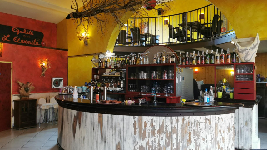 Bar restaurant glacier licence iv vallon pont arc à reprendre - VALLON PONT D'ARC (07)
