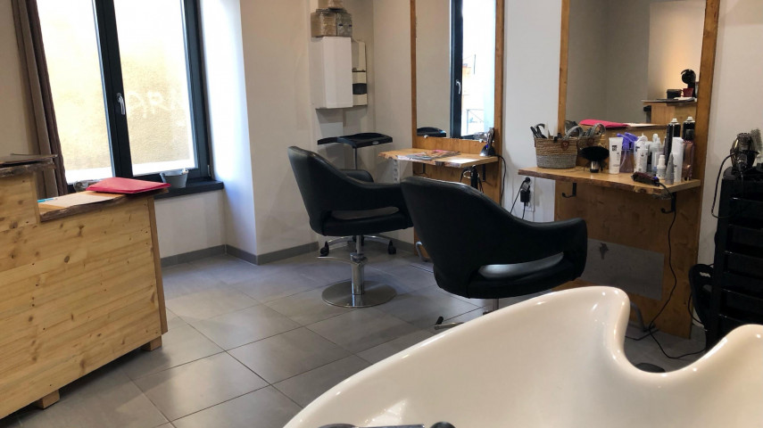 Salon de coiffure mixte à reprendre - Vallée de la Drôme Diois (26)