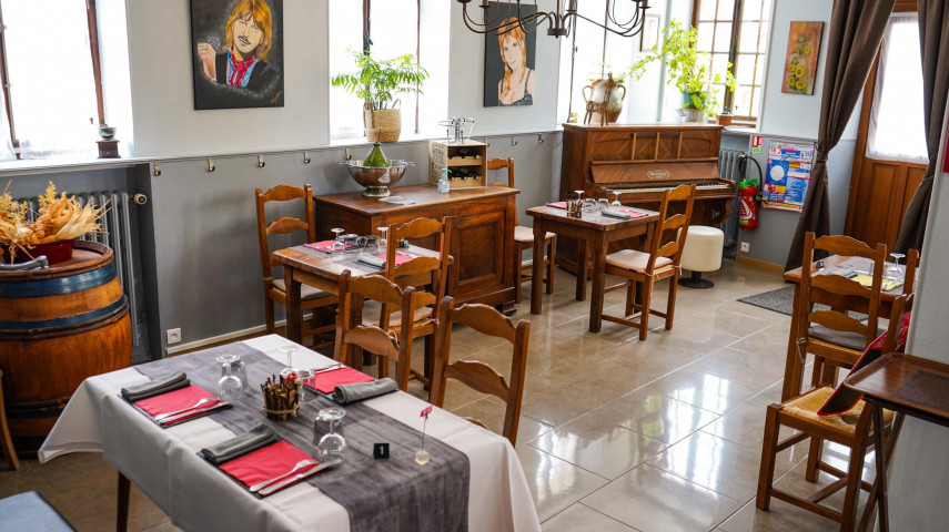 Hotel cafe restaurant à reprendre - Centre Yonne (89)