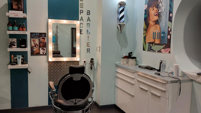 Salon de coiffure mixte + barbier à reprendre - Bourgogne-Franche-Comté