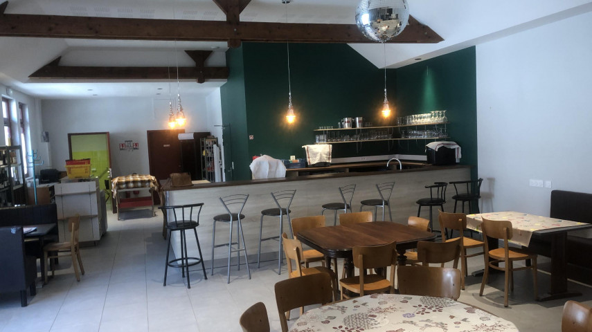 Multiservice - bar - restaurant à reprendre - SAINTE LIZAIGNE (36)