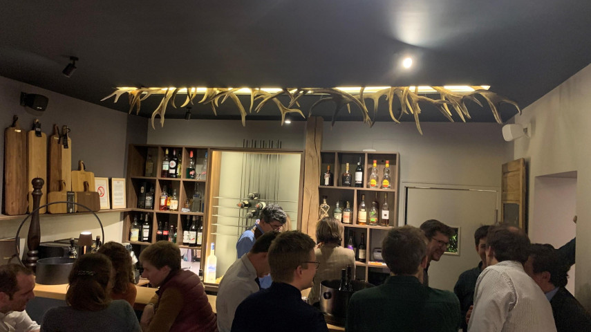 Bar a vin / restauration / chambres d'hotes à reprendre - Centre-Val de Loire