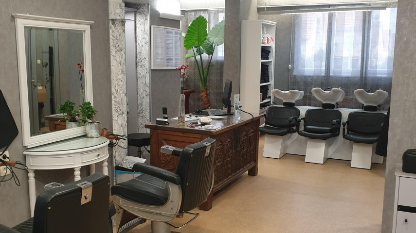Salon de coiffure - proche mulhouse à reprendre - Arrond. Mulhouse (68)