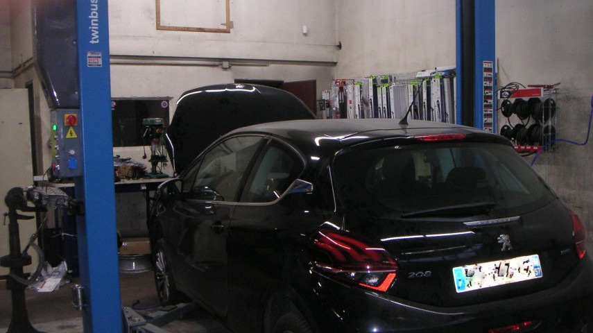 Garage auto - carrosserie - peinture à reprendre - DIEUZE (57)