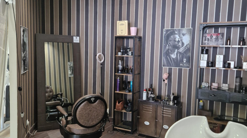 Salon de coiffure à reprendre - AUDUN LE TICHE (57)