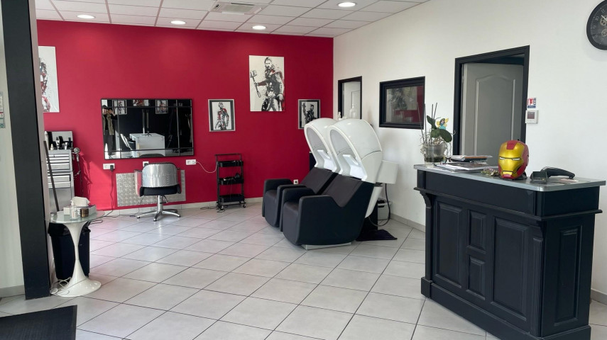 Salon de coiffure mixte à reprendre - Angoulême et ses environs (16)