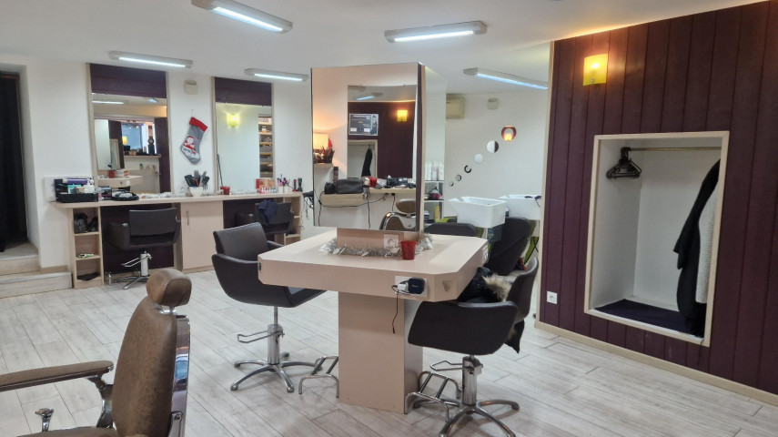 Salon de coiffure à reprendre - Ussel et arrondissement (19)