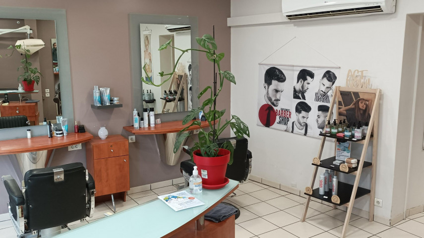 Salon de coiffure mixte à reprendre - Pays Mellois (79)