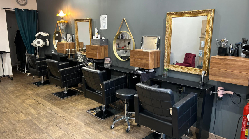 Salon de coiffure mixte en dÉveloppement à reprendre - Arr. Montauban (82)