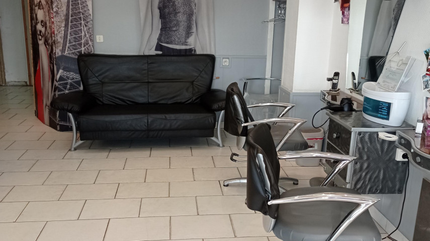 Salon de coiffure mixte à reprendre - Arrondissement d'Alès (30)