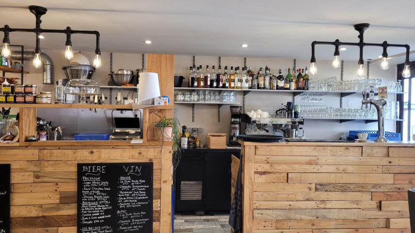 Bar restaurant atelier velo à reprendre - Pays Serre-Ponçon Embrunais Sa (05)