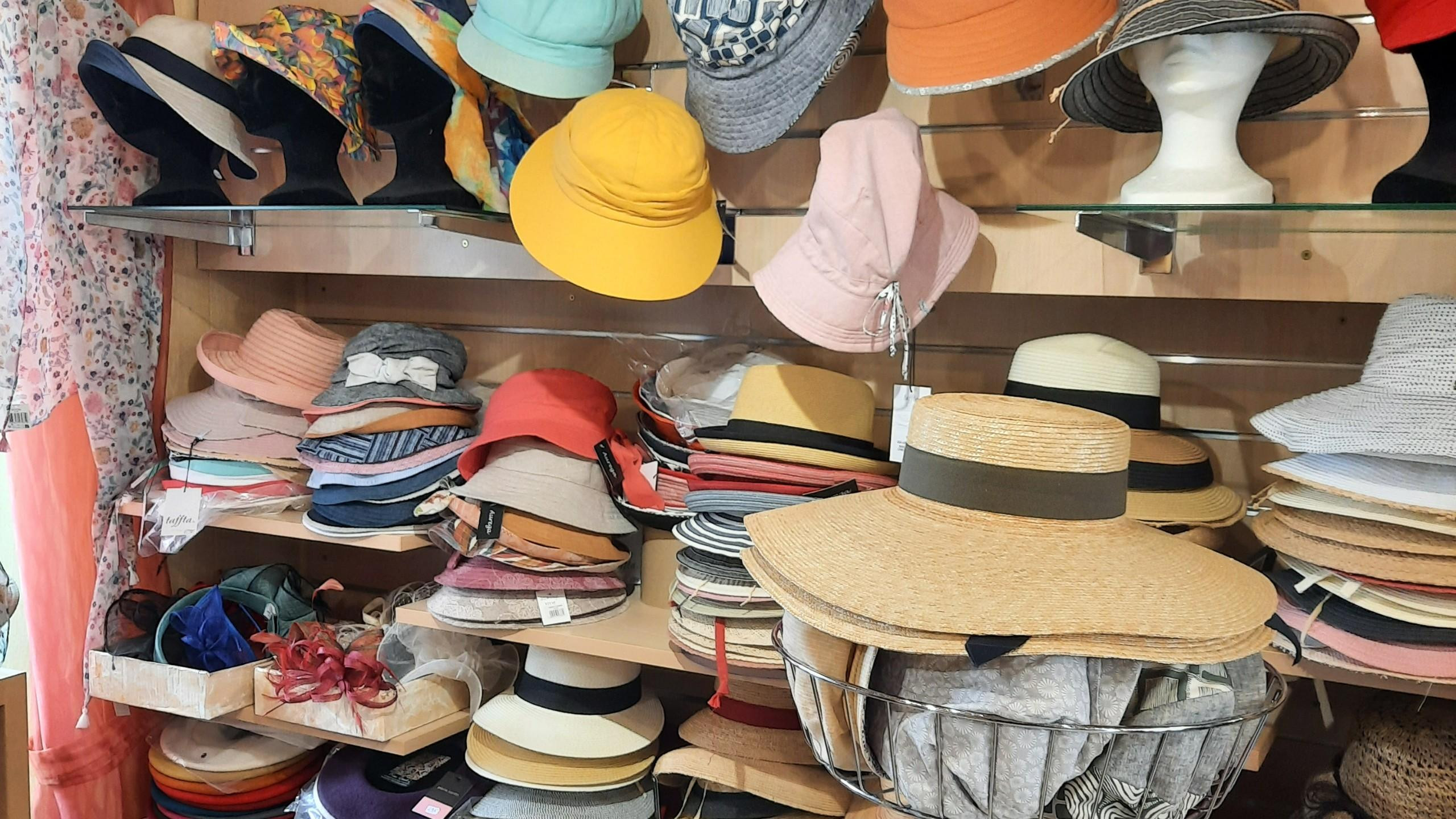 CHAPELERIE ACCESSOIRES