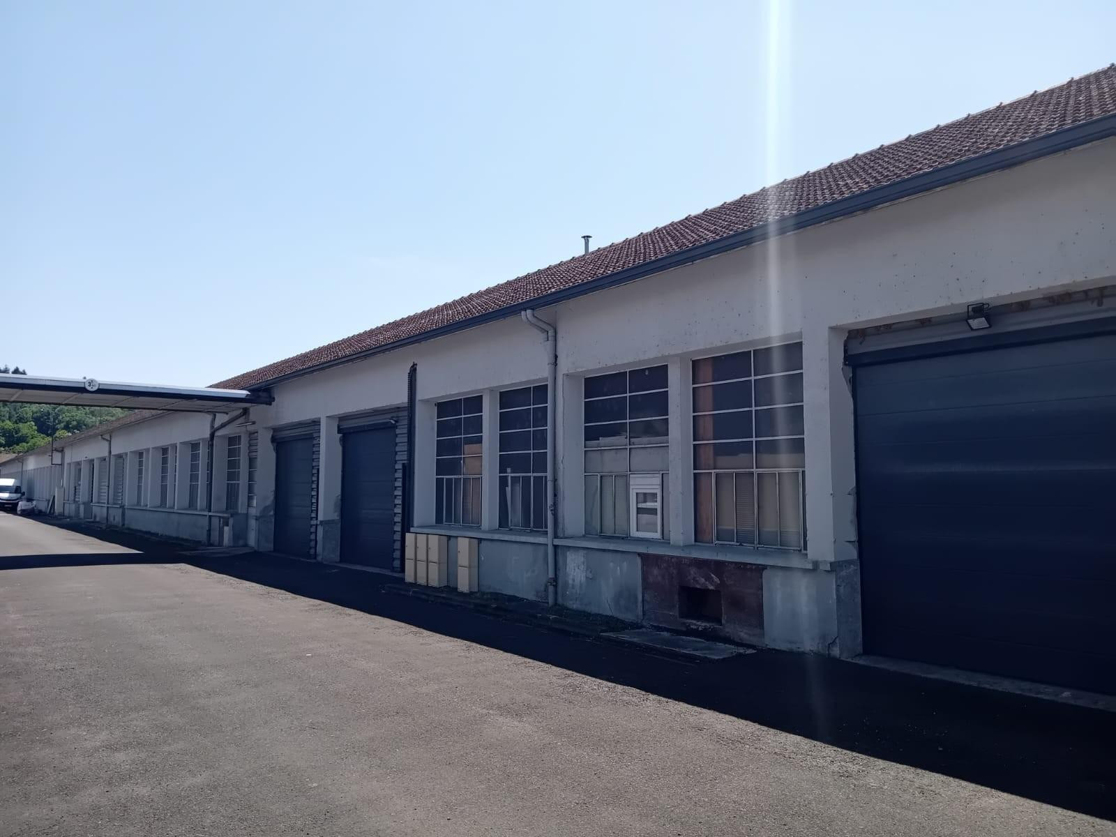 LOCAL D'ACTIVITÉS 100 M² À LOUER & BOX DE STOCKAGE