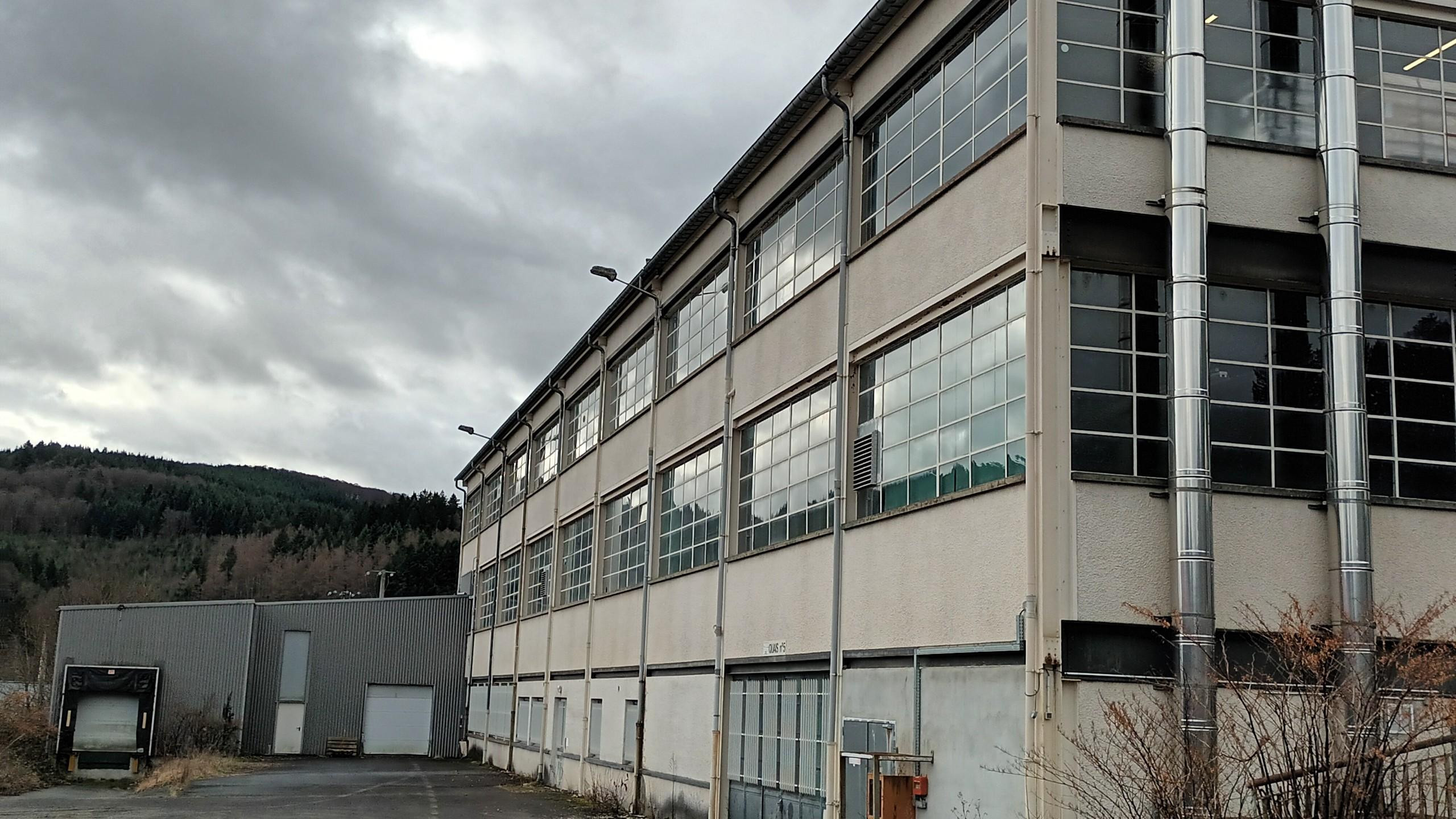 ENTREPOT 1.541 M² A LOUER