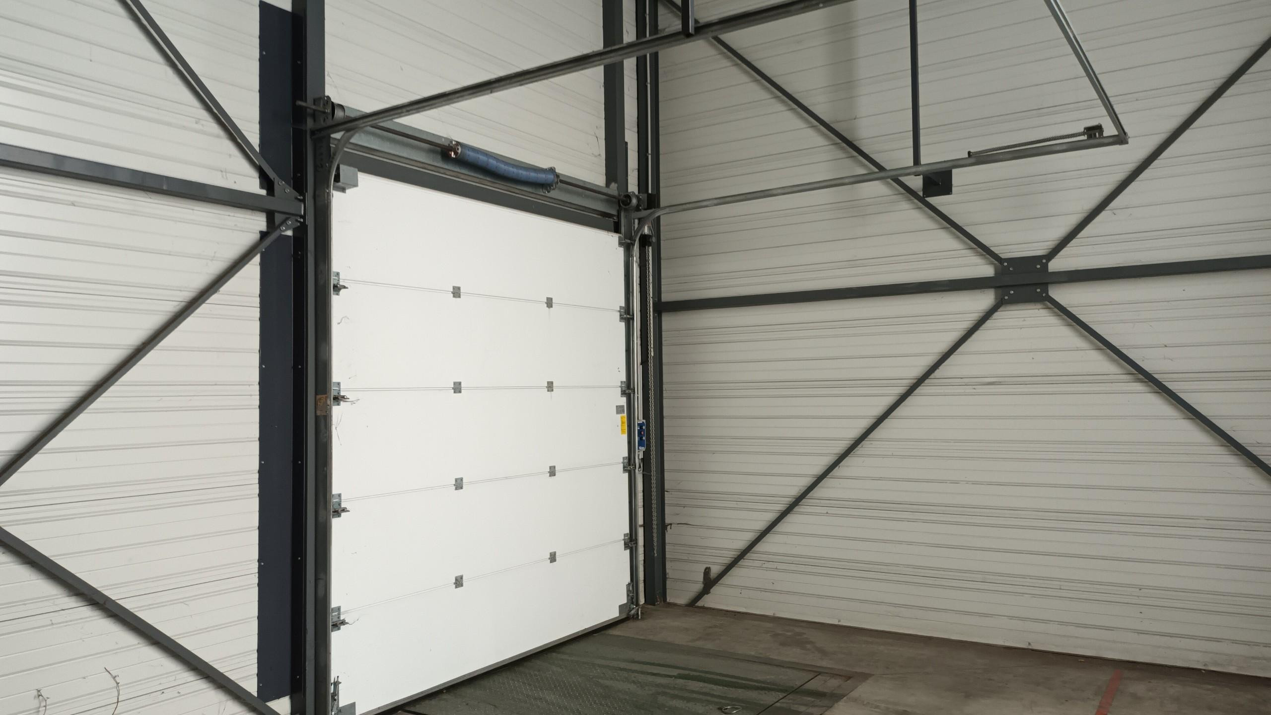 ENTREPOT 1.541 M² A LOUER