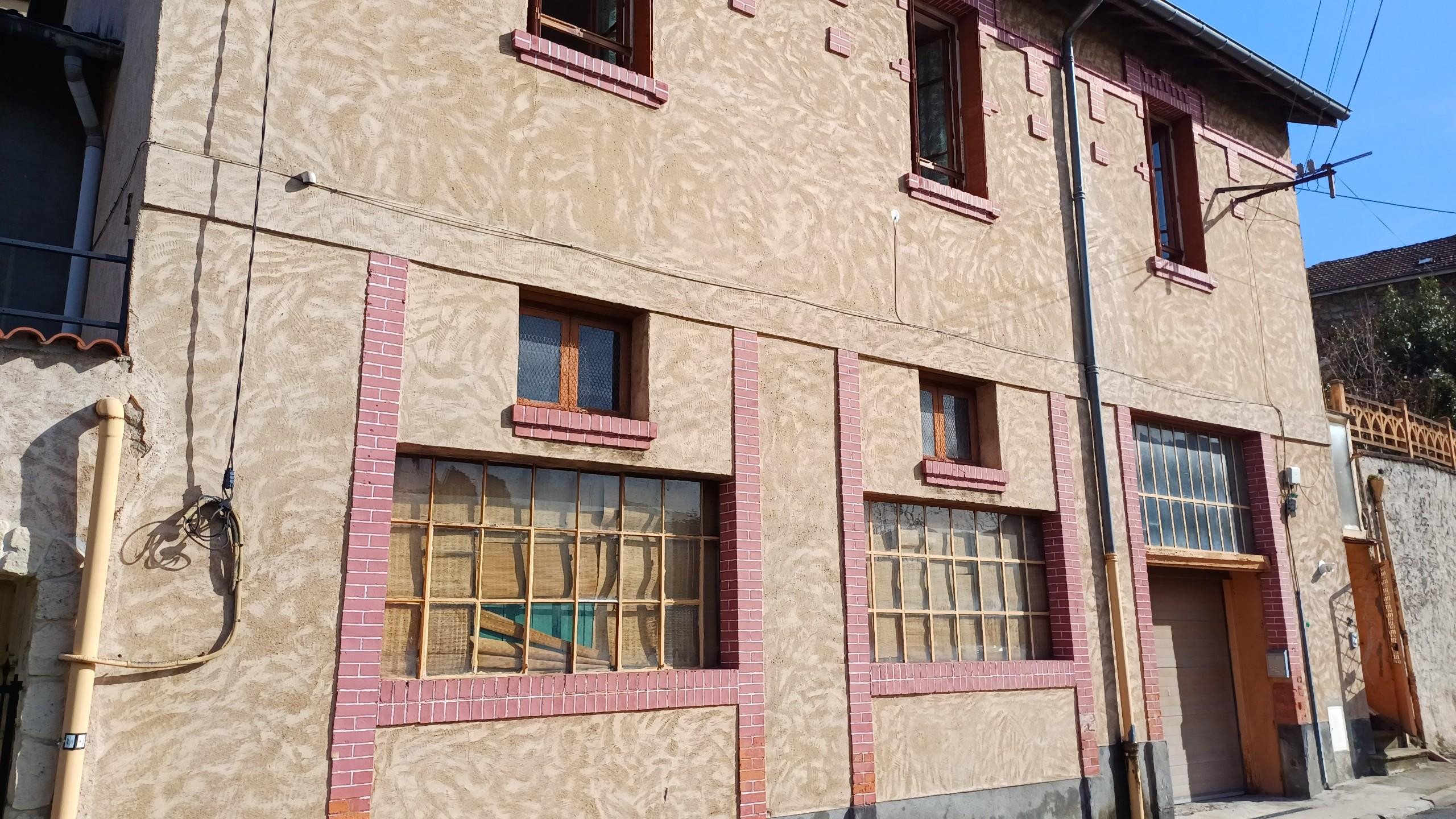 LOCAL D'ACTIVITÉS 95M² & APPARTEMENT A VENDRE