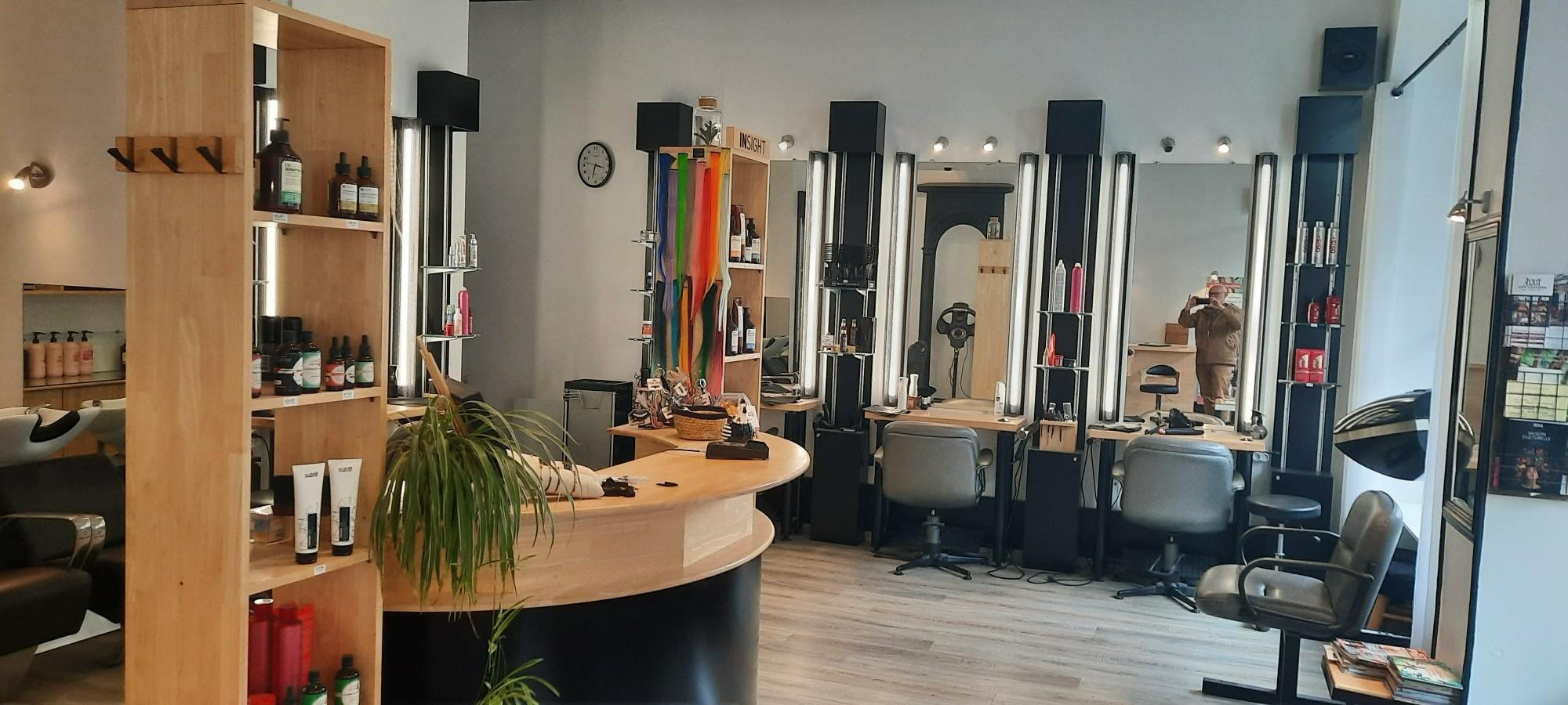 SALON DE COIFFURE
