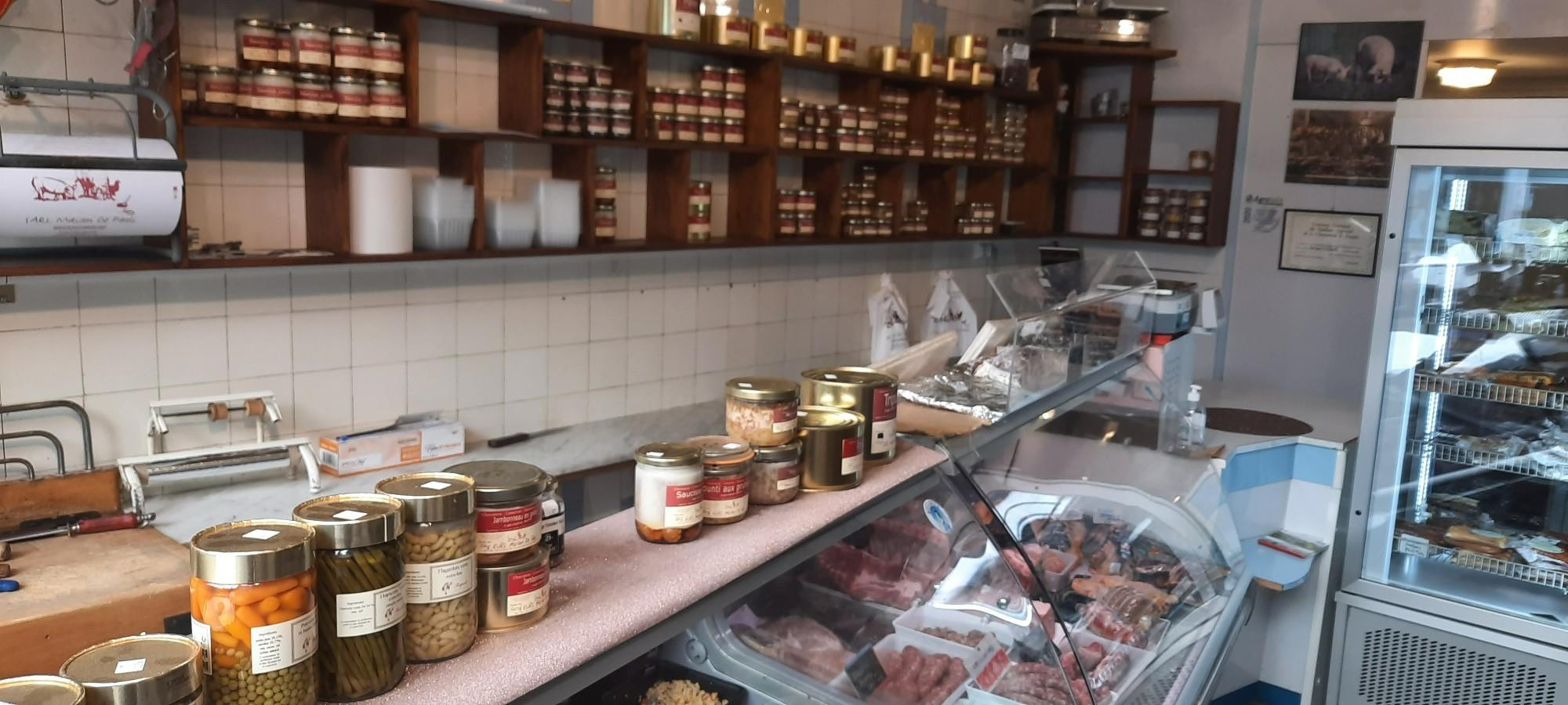 CHARCUTERIE TRAITEUR SALAISON